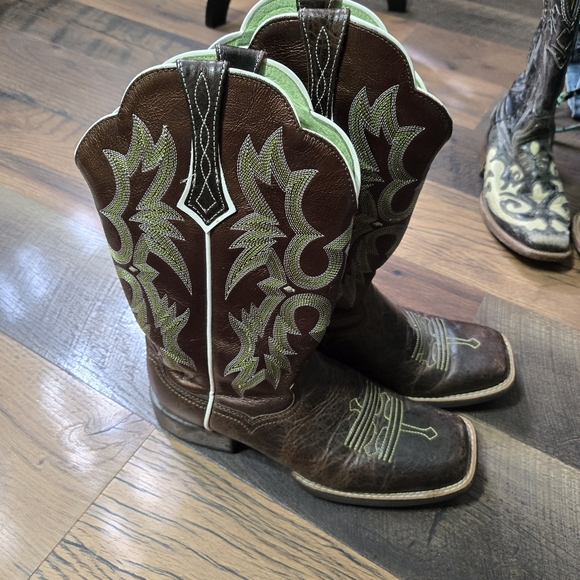 Ariat Womens Tombstone Square Toe Western Leather Boot Size 7 B Style 10005867 - Picture 1 of 5